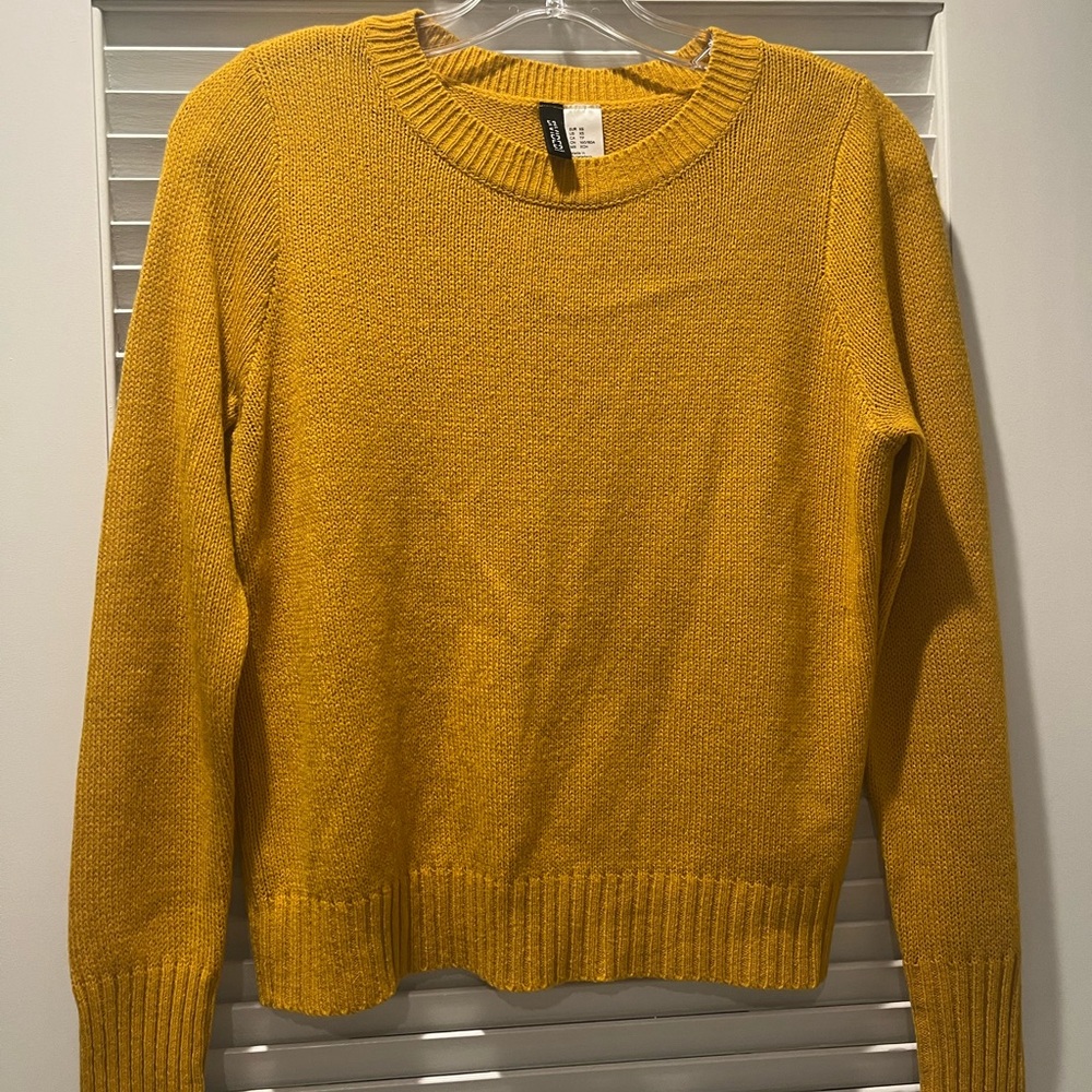 H&M Mustard Yellow Crew Neck Sweater - Size XS/S